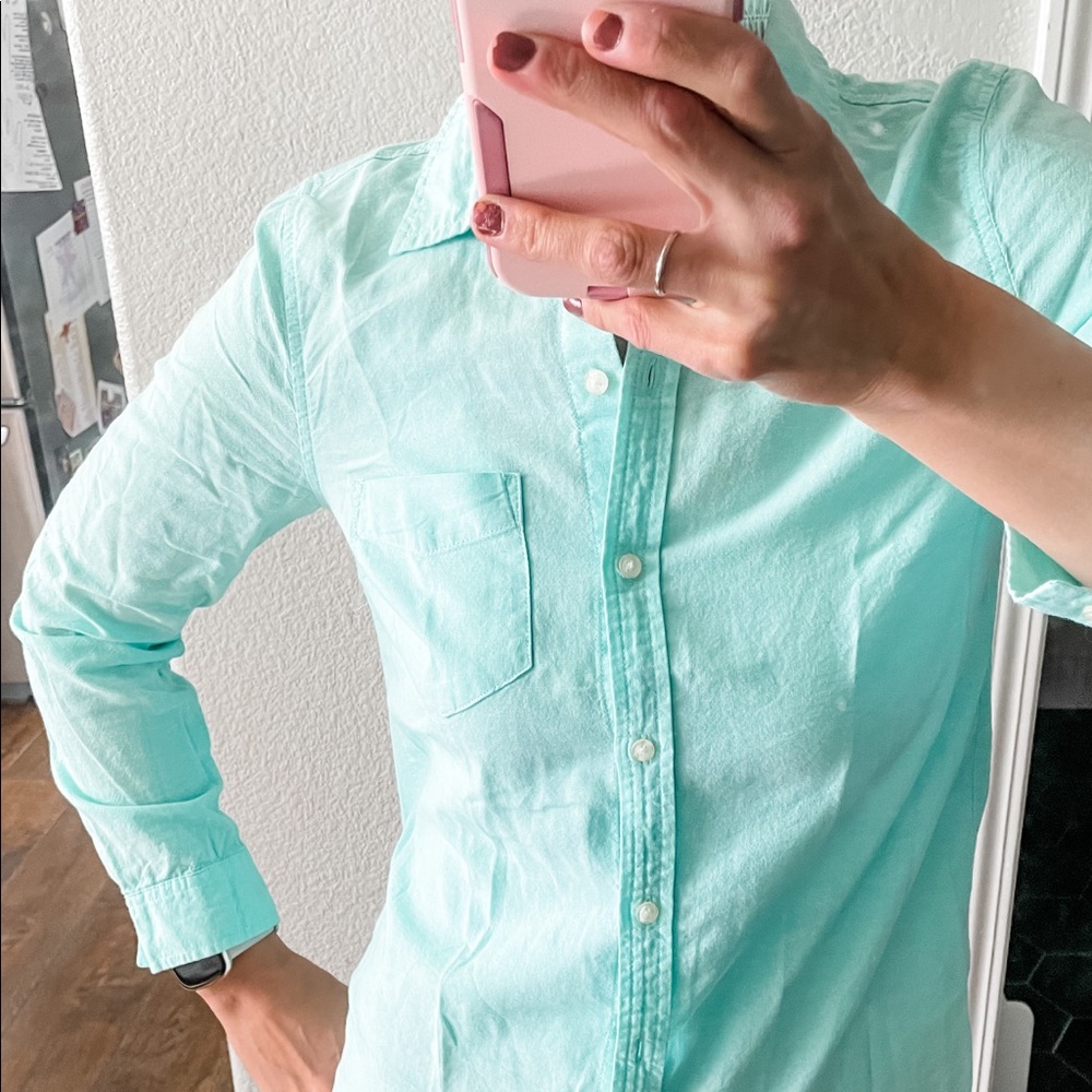 Old navy Womens long sleeve button down shirt